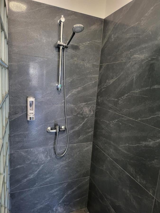Rooms4Rest Wiertnicza - Private Rooms For Tourists - Atr Consulting Sp, Z O,O, Βαρσοβία Εξωτερικό φωτογραφία
