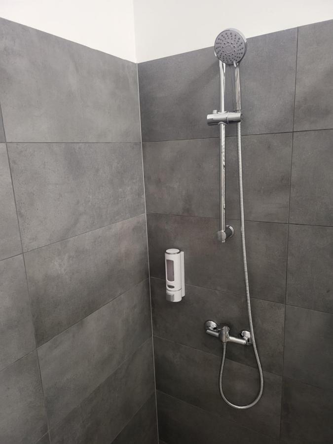 Rooms4Rest Wiertnicza - Private Rooms For Tourists - Atr Consulting Sp, Z O,O, Βαρσοβία Εξωτερικό φωτογραφία