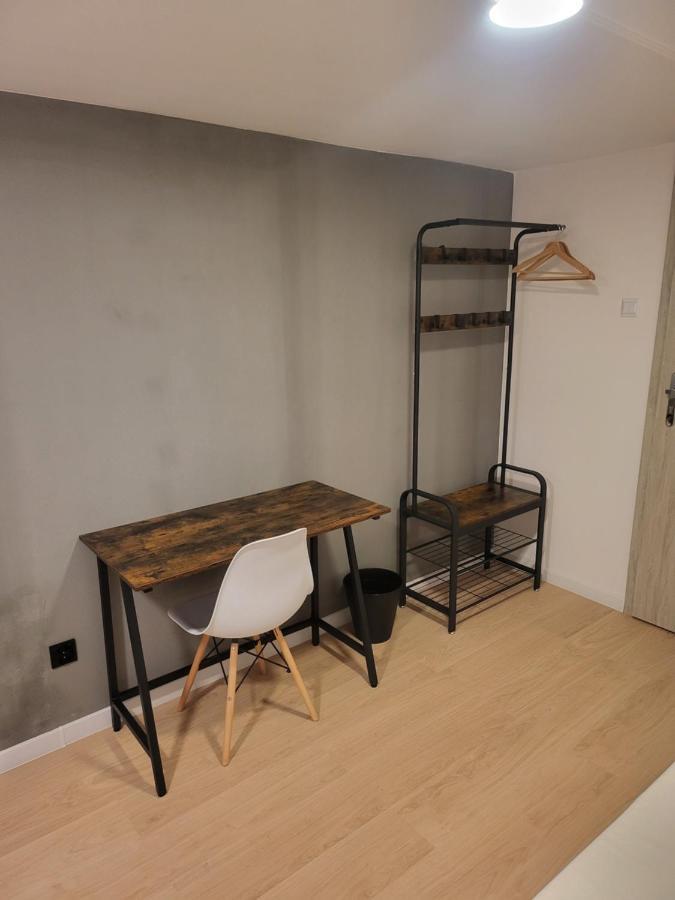 Rooms4Rest Wiertnicza - Private Rooms For Tourists - Atr Consulting Sp, Z O,O, Βαρσοβία Εξωτερικό φωτογραφία